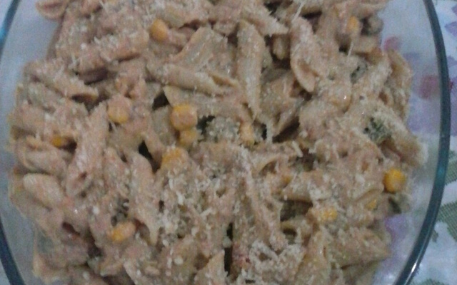 Macarrão com sardinha ou macarrão preguiçoso