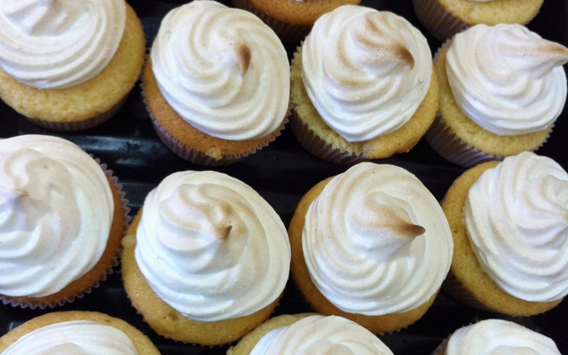 Cupcake de limão merengado