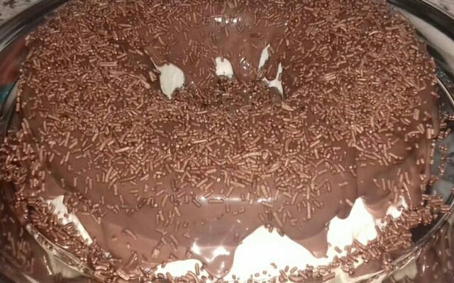 Sorvete maria-mole com ganache