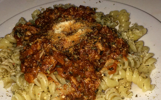 Macarrão ao molho especial de sardinha