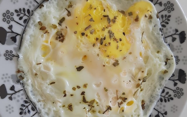 Ovo frito no Microondas