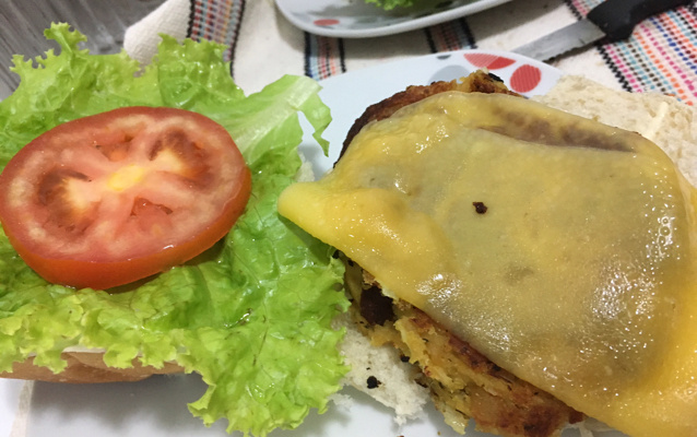 Hambúrguer de grão-de-bico