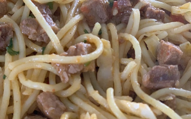 Macarrão com carne picadinha da Camille