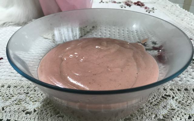 Sobremesa cremosa de morango