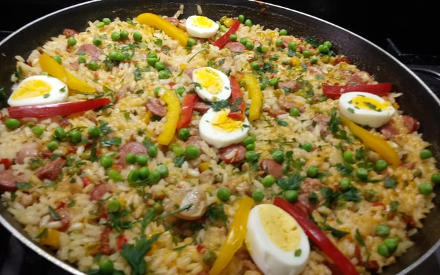 Paella de frango