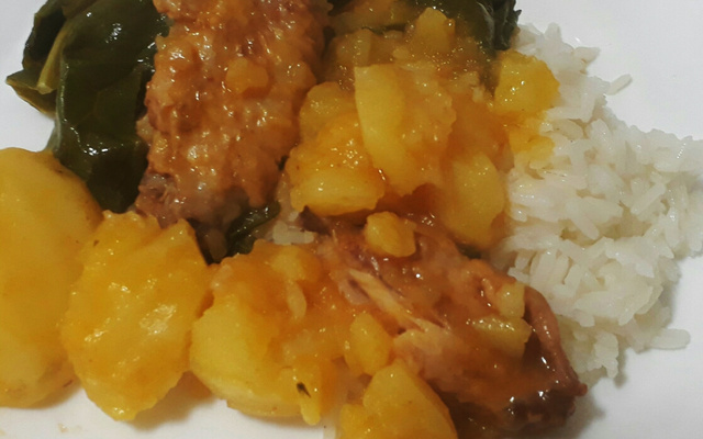 Asinha cozida com couve e batatinha