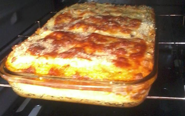 Bolo de batata com carne e queijo