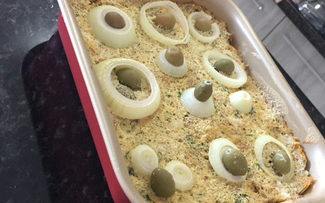 torta capixaba  de sardinha e repolho muito facil