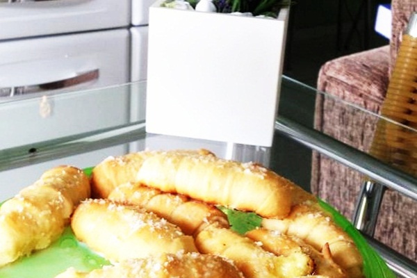 Enroladinho de queijo com coco