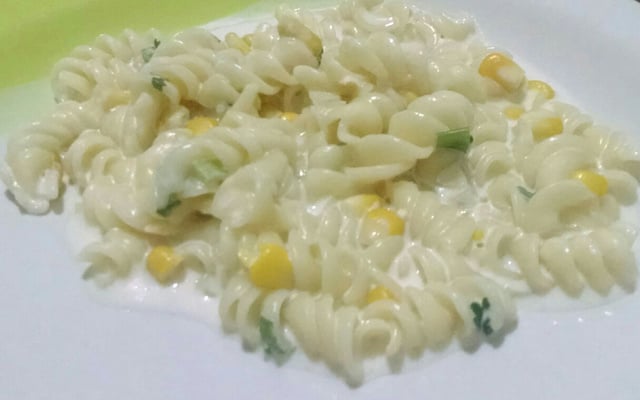 Macarrão ao molho branco - simples e rápido