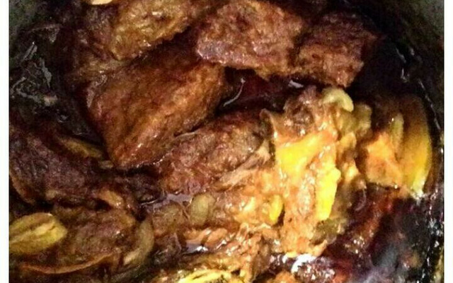 Costela com cebola na pressão