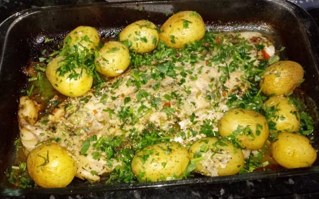 Assado de pescada cambucu