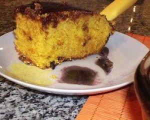 Bolo de cenoura, laranja, iogurte, aveia e mel