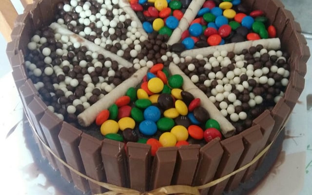 Bolo Kitkat super fácil