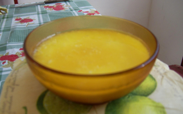 Panna Cotta de Iogurte com calda de laranja