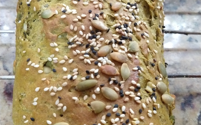 Pão integral de casca de abóbora moranga
