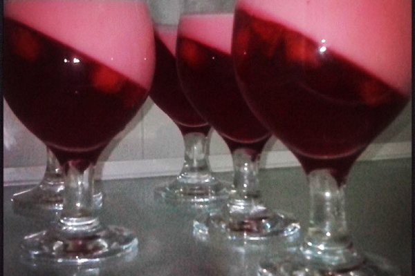 Gelatina com creme rosado