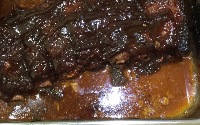 Costela de porco com molho Barbecue