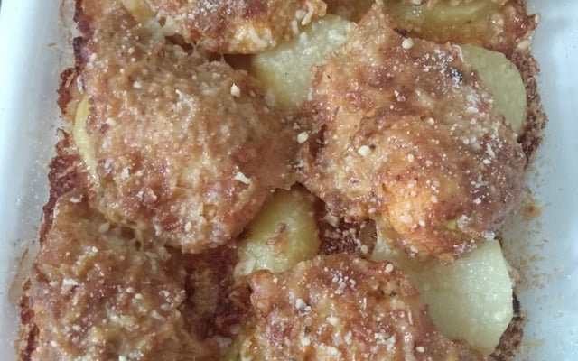 Filé de frango com creme de cebola