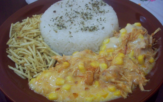 Frango com creme de milho