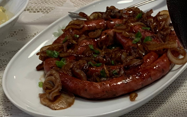 Linguiça ao vinho tinto