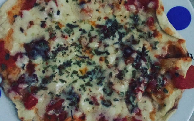 Pizza de frigideira sem fermento