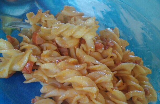 Macarrão com salsicha