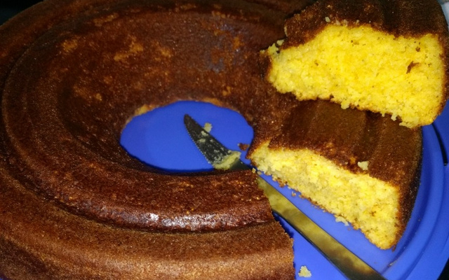 Bolo de milho feito com cuscuz