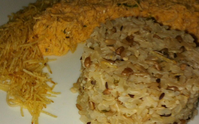 Frango desfiado com bacon e cream cheese