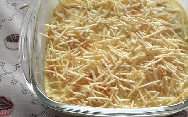 Escondidinho de frango.