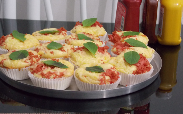 Cupcake salgado de calabresa