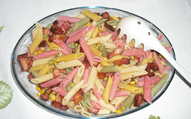 Salada de macarrão com Bacon