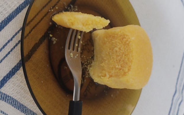 Bolo de milho de caneca