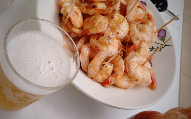 Camarão ao alho e óleo (tira-gosto)