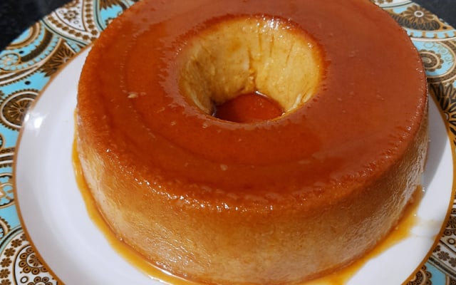 Pudim de casca de pão de forma