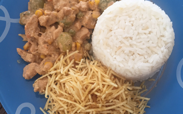 Strogonoff de frango à brasileira