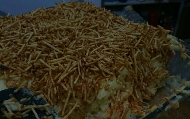 Batata recheada em travessa