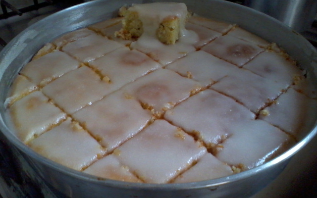 Bolo de laranja com casca fácil