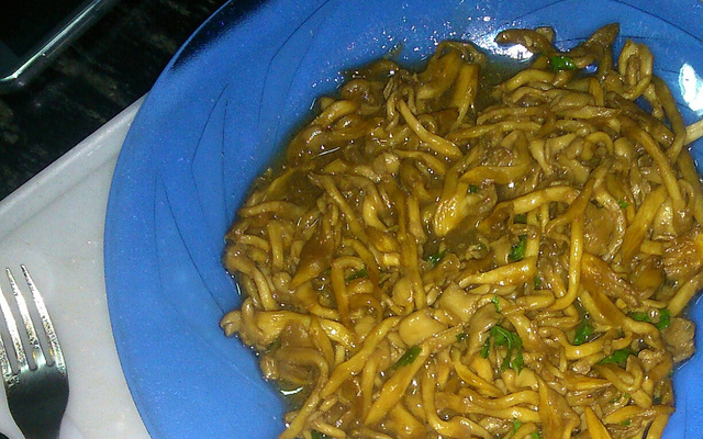 Shimeji na manteiga à brasileira