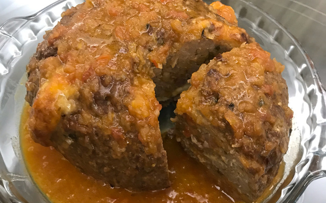 Porpeta de bacon recheada com mussarela