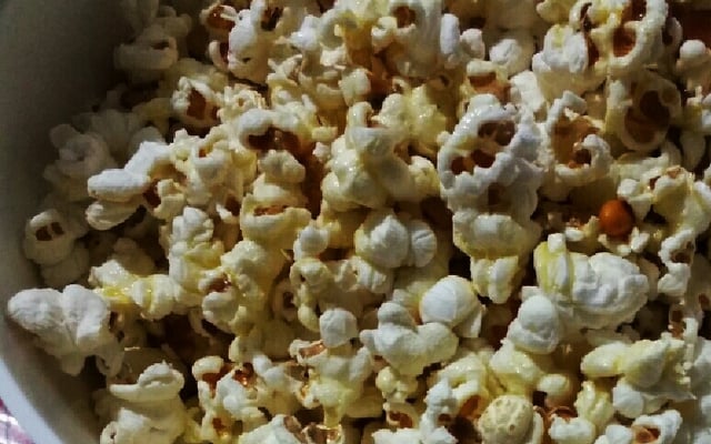 Pipoca salgada (simples)