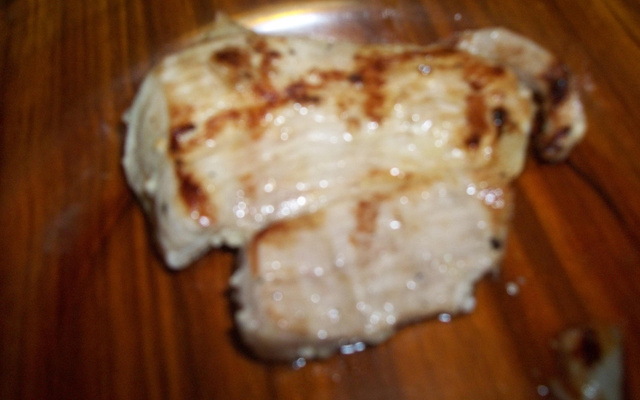 Pernil suíno grelhado