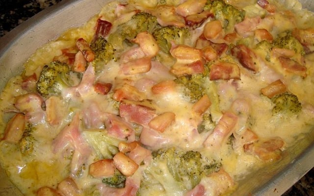 Brócolis ao forno da Carol