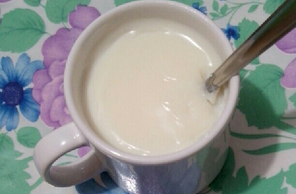 Mingau de maisena com leite em pó