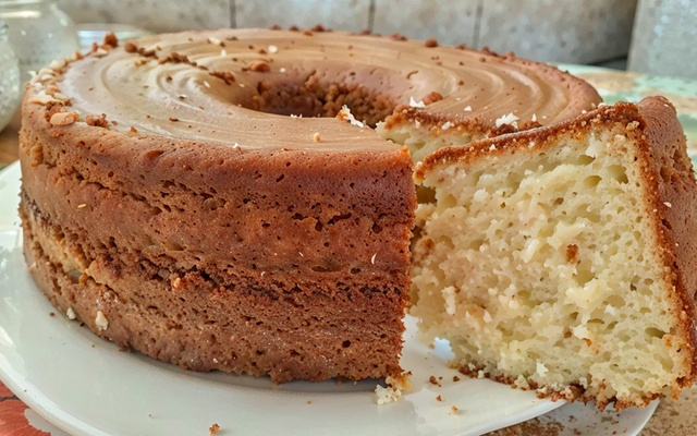 Bolo de coco fofinho