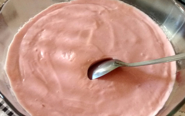 Danone caseiro de morango