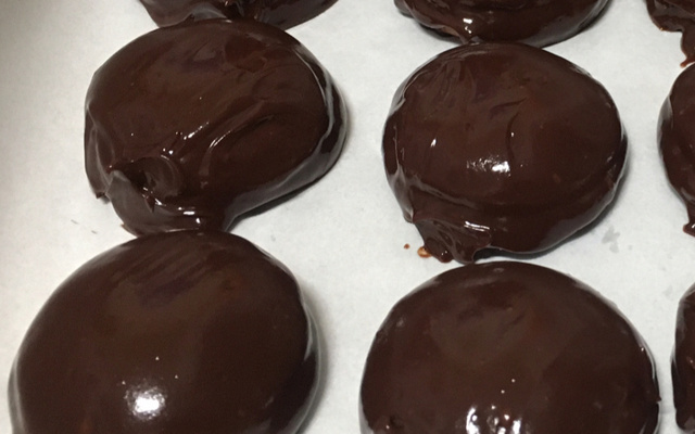 Alfajor fake rápido e fácil