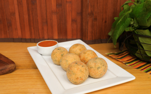 Bolinho de ricota e espinafre