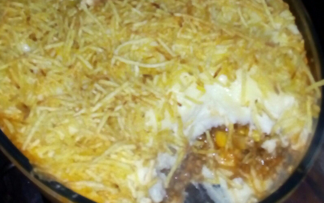 Escondidinho de requeijão com carne moída