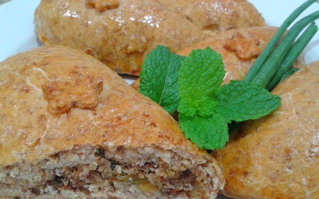 Pastel de farinha integral assado